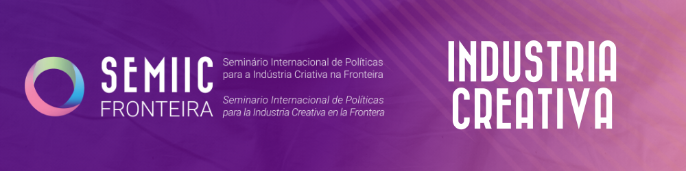Imagem em fundo degradê de roxo escuro para rosa. Do lado esquerdo, localiza-se a logomarca do evento SEMIIC e do lado direito, com linhas rosa decorativa, está escrito "Industria Criativa" em espanhol.